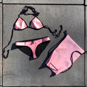 Pink Triangl bikini 👙